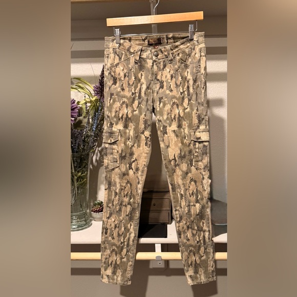 Paige Denim Jeans - Picture 6 of 6